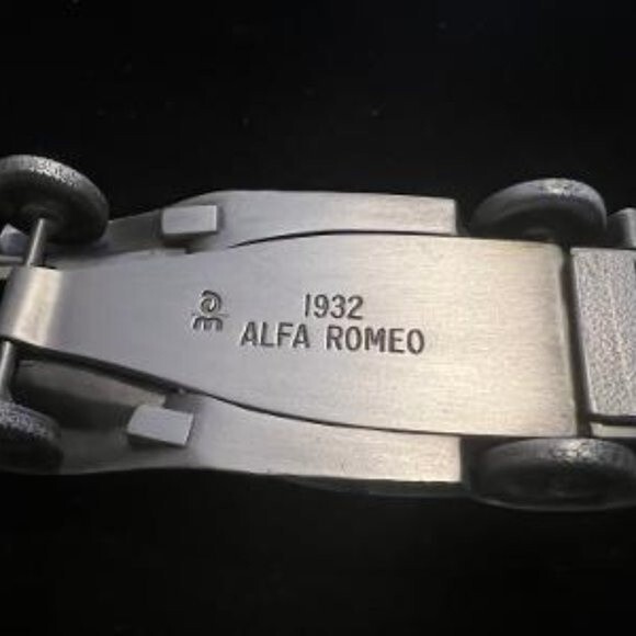 Danbury Mint 1932 Alfa Romeo Collectible - Picture 4 of 5